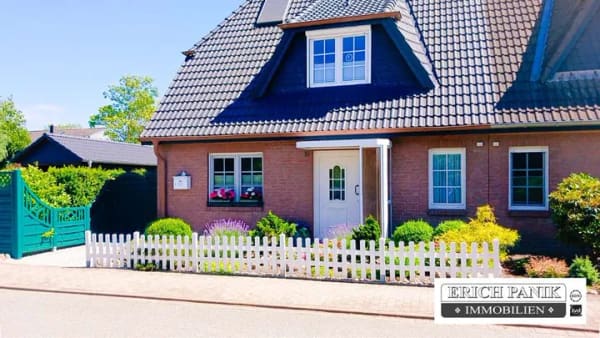 Immobilie in Bentwisch - Traumhafte Doppelhaushälfte mit Wintergarten, 
Kamin, Carport & neuer Gasheizung 
in Bentwisch - Bild 0