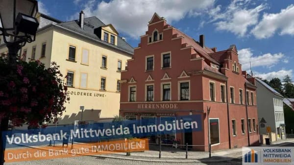 Immobilie in Hainichen - Denkmalschutzobjekt mit großzügigen Räumen in zentraler Lage - direkt am Markt!

 - Bild 0