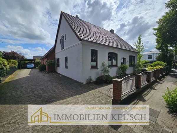 Immobilie in Verden (Aller) - Großzügiges & gepflegtes Drei-/Mehrfamilienhaus in begehrter Lage mit Garten, 2 Terrassen & Carport - Bild 0
