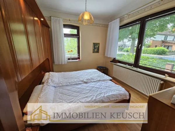 Immobilie in Verden (Aller) - Großzügiges & gepflegtes Drei-/Mehrfamilienhaus in begehrter Lage mit Garten, 2 Terrassen & Carport - Bild 1