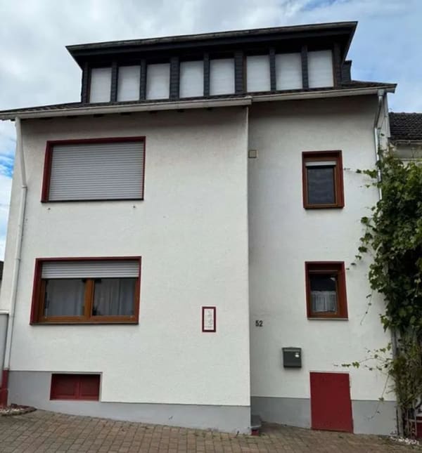Immobilie in Bad Breisig - Modernisiertes Mehrfamilienhaus mit Garage große Sonnenterrasse mit Fernblick Ruhiglage Bad Breisig - Bild 0
