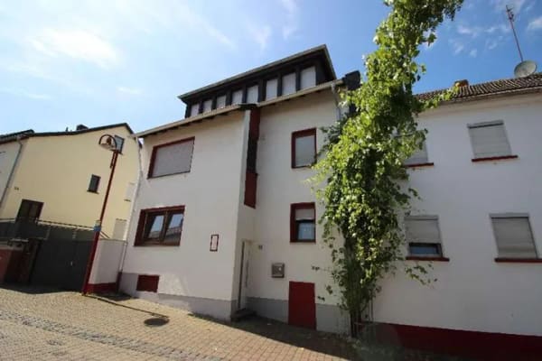 Immobilie in Bad Breisig - Modernisiertes Mehrfamilienhaus mit Garage große Sonnenterrasse mit Fernblick Ruhiglage Bad Breisig - Bild 2