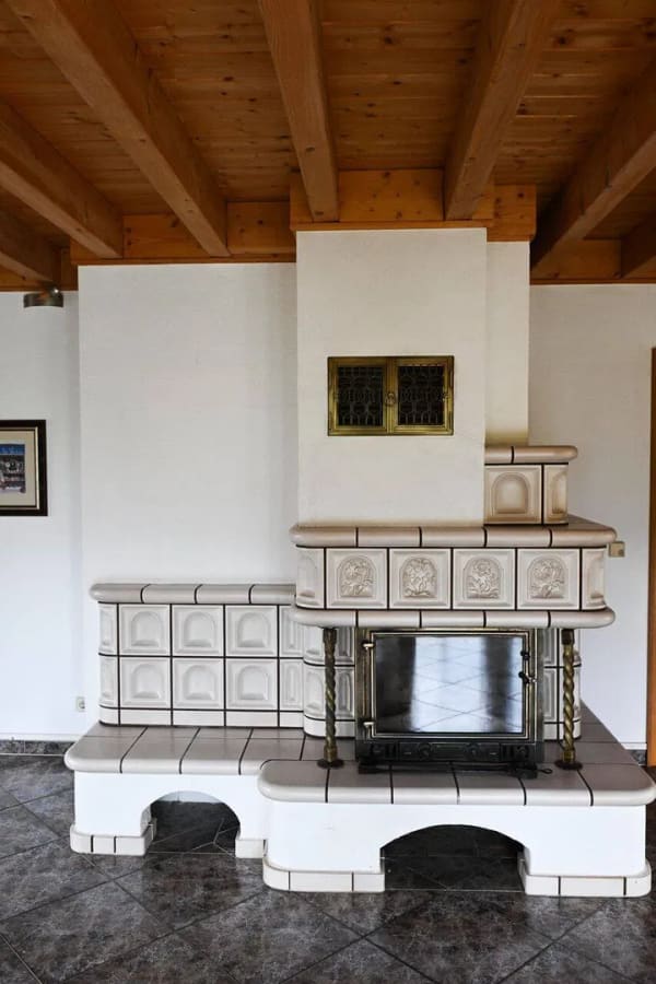 Immobilie in Jahnsdorf/Erzgebirge - Familienfreundliches Haus mit Balkon und Terrasse in Jahnsdorf/Erzgeb. - Bild 2