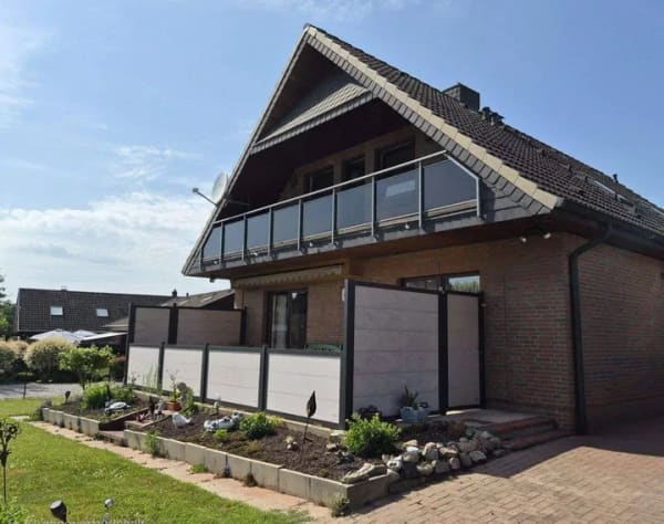 Immobilie in Rethwisch - Wohnen am Feldrand ! Gepflegtes Einfamilienhaus mit Einliegerwohnung, Vollkeller und traumhaftem Garten - Bild 1