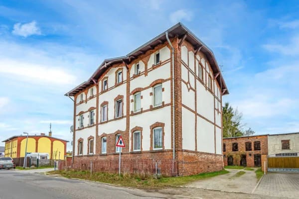 Immobilie in Drebkau - Kapitalanlage 9,11 % - Gepflegtes Mehrfamilienhaus mit Entwicklungsmöglichkeiten! - Bild 1