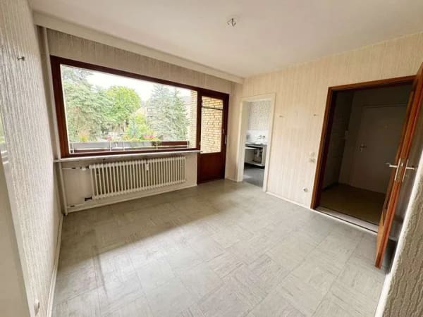 Immobilie in Wedel - Helle 3-Zimmer-Eigentumswohnung mit großzügiger Essdiele und sonniger West-Loggia - Bild 1