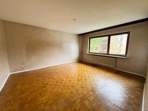Immobilie in Wedel - Helle 3-Zimmer-Eigentumswohnung mit großzügiger Essdiele und sonniger West-Loggia - Bild 3