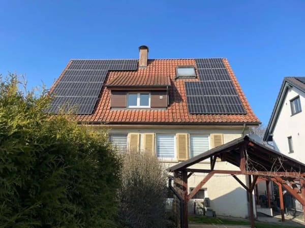 Immobilie in Hattenhofen - Freistehendes 1-2-Familienhaus mit 804 m² großem Grundstück und viel Potenzial - Bild 3