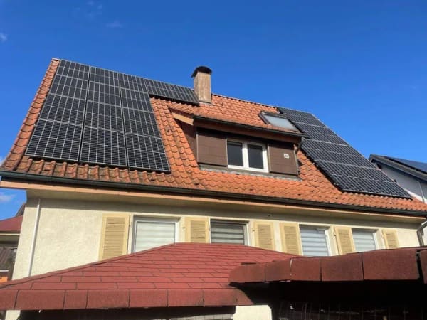 Immobilie in Hattenhofen - Freistehendes 1-2-Familienhaus mit 804 m² großem Grundstück und viel Potenzial - Bild 4