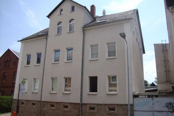 Immobilie in Wilkau-Haßlau - Vierfamilienhaus mit Garagen und Bungalow  - Bild 0