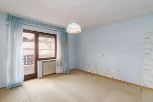 Immobilie in Karbach - Befristetes Angebot! Ländliches Idyll: Zwei Häuser, zwei Nebengebäude + Baugrundstück - Bild 4