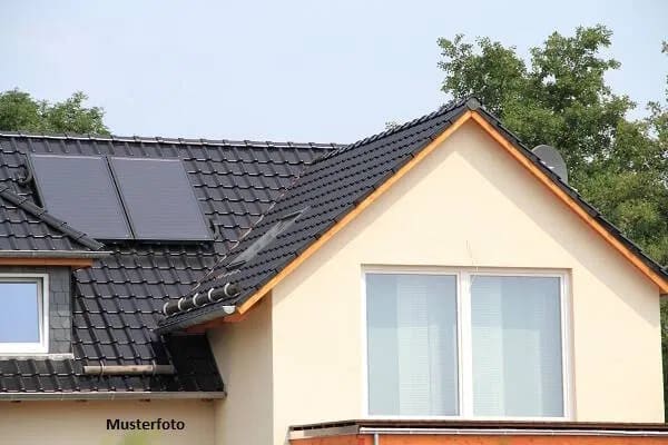 Immobilie in Bennewitz - Familienfreundliches Wohnhaus mit Garagenanbau - provisionsfrei - Bild 0