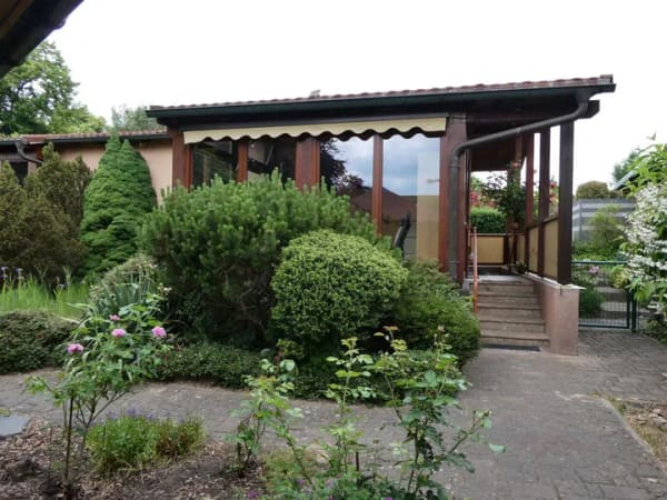 Immobilie in Frankfurt (Oder) - Einfamilienhaus im Bungalowstil mit Wintergarten auf einem schönen gepflegten Erbbaugrundstück - Bild 0