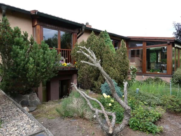 Immobilie in Frankfurt (Oder) - Einfamilienhaus im Bungalowstil mit Wintergarten auf einem schönen gepflegten Erbbaugrundstück - Bild 1
