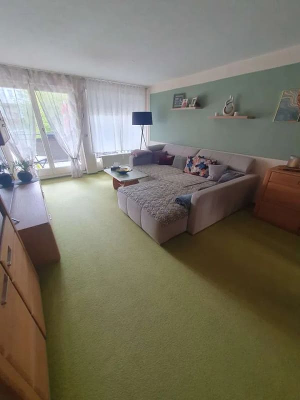 Immobilie in Auerbach/Vogtland - Solide Kapitalanlage oder Eigenbedarf: Gepflegte 3-Zimmer-Wohnung mit TG-Stellplatz & treue Mieterin - Bild 3