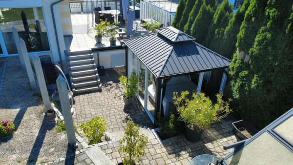 Immobilie in Rainau - Einfamilienhaus in unverbaubarer Randlage auch als Mehrgenerationenhaus nutzbar. 3 Wohneinheiten - Bild 3