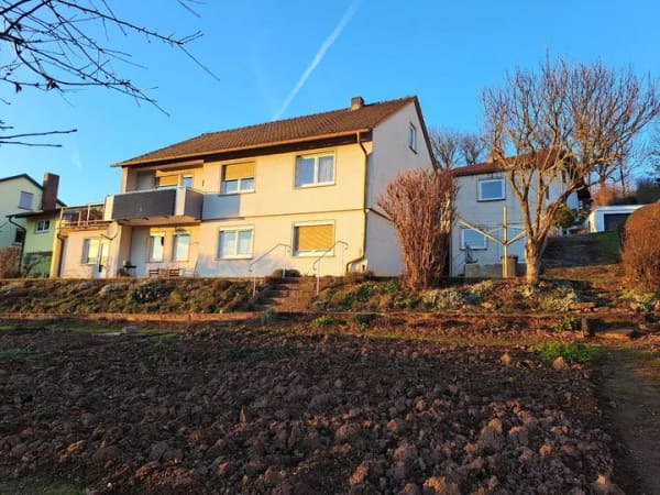 Immobilie in Holzkirchen - Topgepflegtes EFH mit unverbaubarem Blick ins Aalbachtal - Bild 0