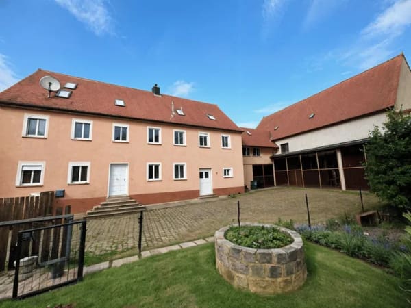 Immobilie in Ornbau - Dreistöckiges Wohnhaus mit wertsteigernden Nebengebäuden im Fränkischen Seenland - Bild 0