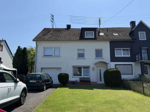 Immobilie in Burbach - Charmante Doppelhaushälfte in familienfreundlicher Lage von Burbach‑Wahlbach! - Bild 1