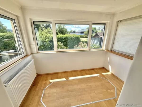 Immobilie in Trostberg - Teilrenovierungsbedürftiges Zweifamilienhaus in zentrumsnaher Lage von Trostberg - Ausbaupotential! - Bild 4