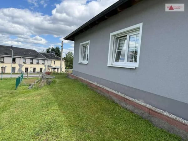 Immobilie in Elterlein - Einfamilienhaus im Bungalow-Stil: 230 m² Wohnfläche, Kamin, Büro & Garage in Elterlein (Erzgebirge) - Bild 3