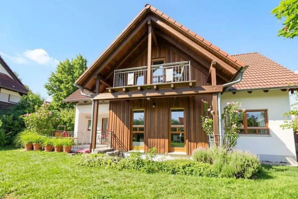 Immobilie in Öpfingen - Familienglück mit Einliegerwohnung – Großzügiges Einfamilienhaus mit Traumgarten in Öpfingen - Bild 0