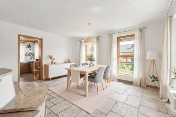 Immobilie in Öpfingen - Familienglück mit Einliegerwohnung – Großzügiges Einfamilienhaus mit Traumgarten in Öpfingen - Bild 2