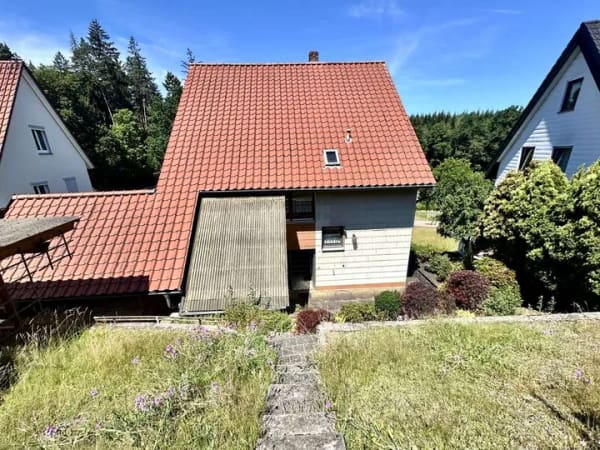 Immobilie in Ellwangen (Jagst) - Solides Haus für die größere Familie - Bild 1