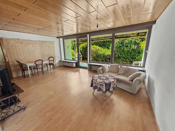 Immobilie in Schwarzenbruck - Charmantes Einfamilienhaus mit großem Garten und viel Potenzial in ruhiger Lage von Schwarzenbruck - Bild 3