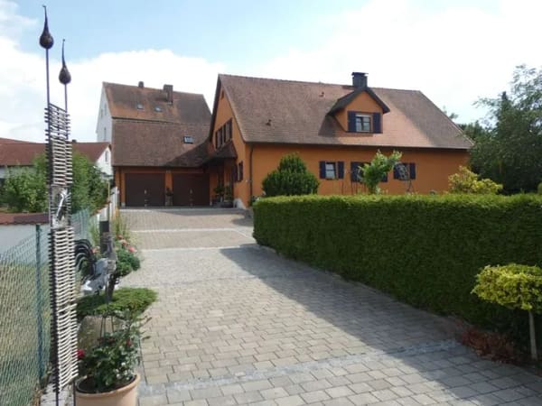 Immobilie in Wilburgstetten - Ein Zuhause zum Verlieben – Exklusives EFH mit traumhaftem Garten und vielseitigen Möglichkeiten - Bild 2