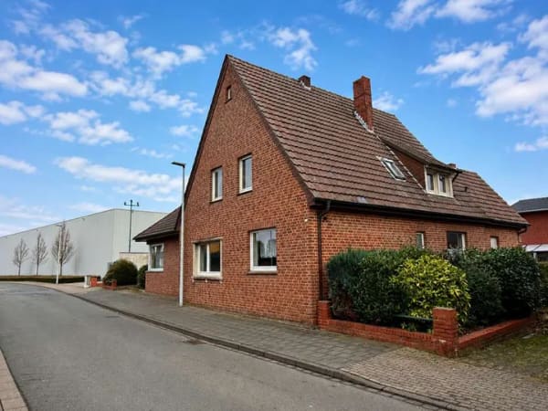 Immobilie in Emsdetten - Großzügiger Altbau in zentraler Lage von Emsdetten - Bild 0