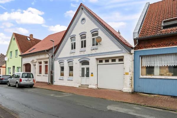 Immobilie in Hilgermissen - Hoya | Charakter trifft auf Historik. Stadthaus in ruhiger Zentrumslage mit Garage und Nebengebäude - Bild 0