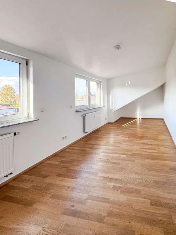 Immobilie in Allmersbach im Tal - Schöne 4-Zimmer-Dachgeschosswohnung mit Balkon & Stellplatz – sofort bezugsfrei - Bild 2