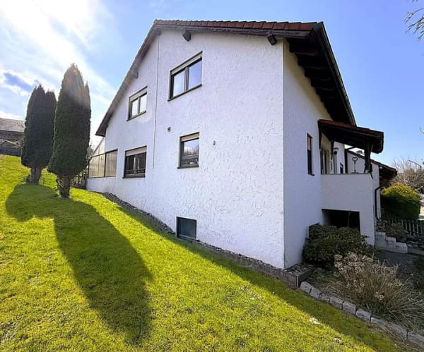 Immobilie in Wüstenrot - Großzügiges Einfamilienhaus mit modernisierter Heizung auf weitläufigem Grundstück - Bild 4