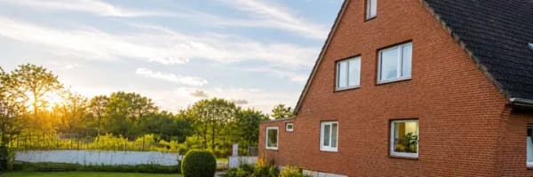Immobilie in Ahrensbök -  Ostseenahes Einfamilienhaus mit Neubaugrundstück - Bild 1