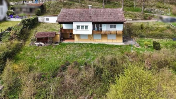 Immobilie in Starzach - Gute Aussichten - Einfamilienhaus mit Einliegerwohnung mit Weitblick - Bild 1