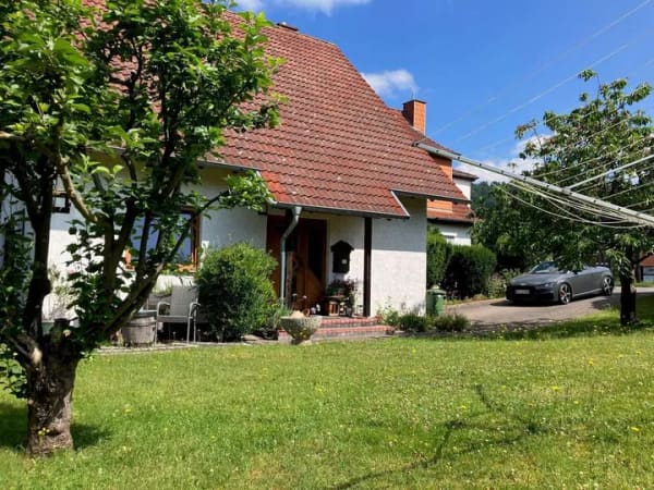 Immobilie in Hann. Münden - Zwei Wohnhäuser ( WEG) auf großem Grundstück in Volkmarshausen - nur gemeinsam zu veräußern - Bild 3