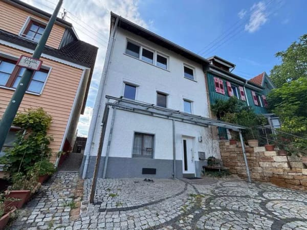 Immobilie in Bempflingen - Charmantes Einfamilienhaus mit Potenzial in ruhiger Wohnlage in Bempflingen - Bild 1