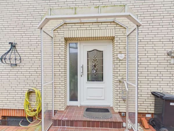 Immobilie in Heist - Für die kleine Familie! - Einfamilienhaus mit Garten und viel Potential vor den Toren Hamburgs! - Bild 3