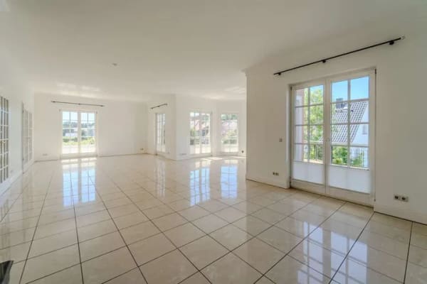 Immobilie in Binz - Klassisch-luxuriöse Villa mit traumhaftem Seeblick, Kamin und Weinkeller - Bild 3