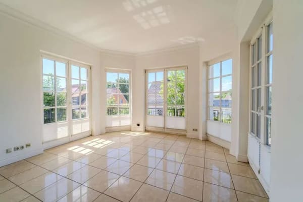 Immobilie in Binz - Klassisch-luxuriöse Villa mit traumhaftem Seeblick, Kamin und Weinkeller - Bild 4