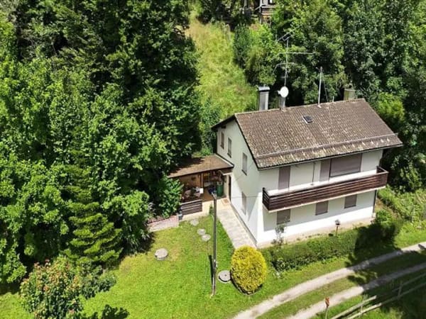 Immobilie in Stephanskirchen - Einfamilienhaus mit Entwicklungspotential - Idyllisch wohnen, individuell gestalten - Bild 1
