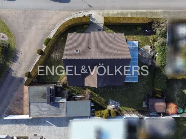 Immobilie in Hoyerswerda - Wojerecy - Großzügiges Raumkonzept: Modernes Architektenhaus für die ganze Familie - Bild 1