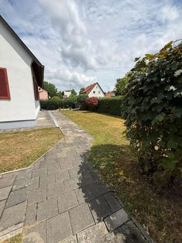 Immobilie in Vellberg - Freistehendes Einfamilienhaus mit großem Grundstück und viel Platz für die ganze Familie - Bild 4