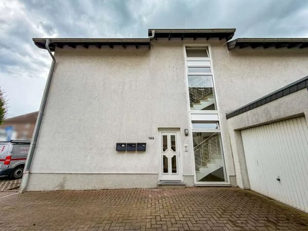 Immobilie in Übach-Palenberg - Kapitalanlage: Drei-Familienhaus in Boscheln mit Garage, Balkonen und Garten - Bild 1