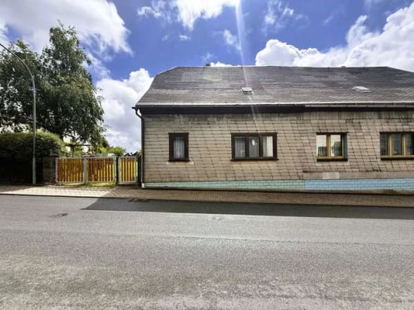 Immobilie in Großbreitenbach - Einfamilienhaus mit traumhaftem Grundstück direkt am Rennsteig–ein Paradies für Naturliebhaber - Bild 1