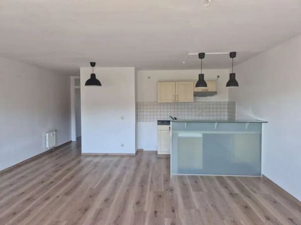 Immobilie in Limbach-Oberfrohna - Sonnige DG-Wohnung sofort beziehbar... - Bild 0