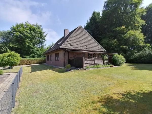 Immobilie in Hohenlockstedt - Einfamilienhaus auf großem Grundstück in Hohenlockstedt sucht neue Bewohner - Bild 2