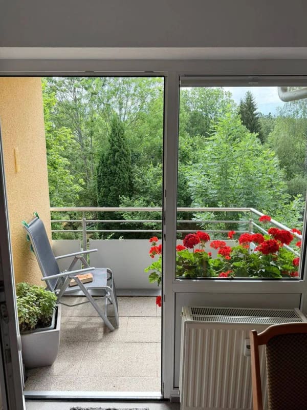 Immobilie in Königsfeld im Schwarzwald - 1,5 Zimmer mit Blick ins Grüne im betreuten Wohnen  - Bild 0