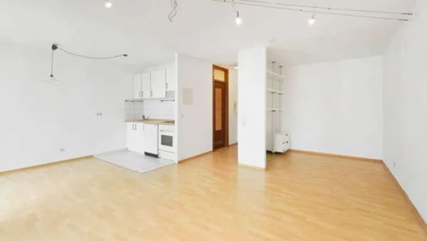 Immobilie in Heilbronn - Urbane 1-Zi.-Wohnung in Heilbronner Citylage mit Süd-Balkon & TG-Stellplatz - ab sofort bezugsfrei - Bild 1